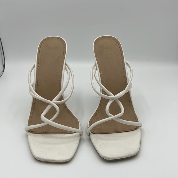 White square toe heels - Picture 2 of 5